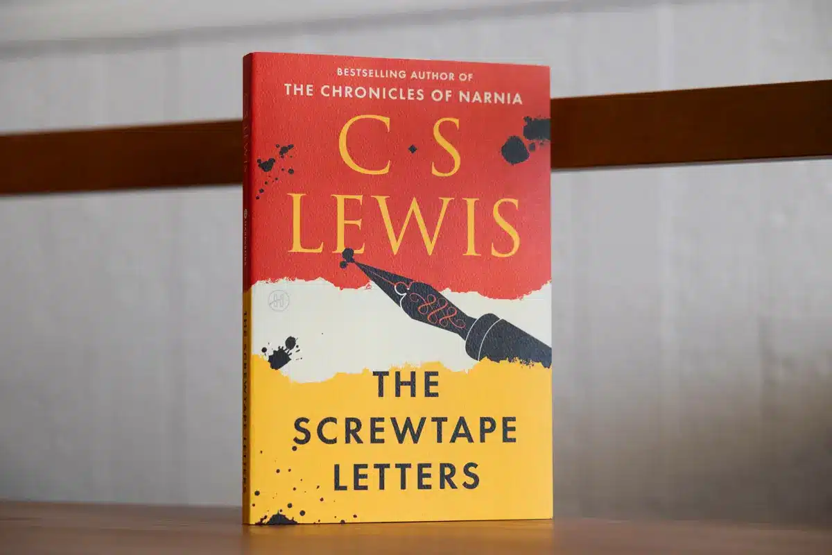 The Screwtape Letters, a Paperback Novel by CS Lewis